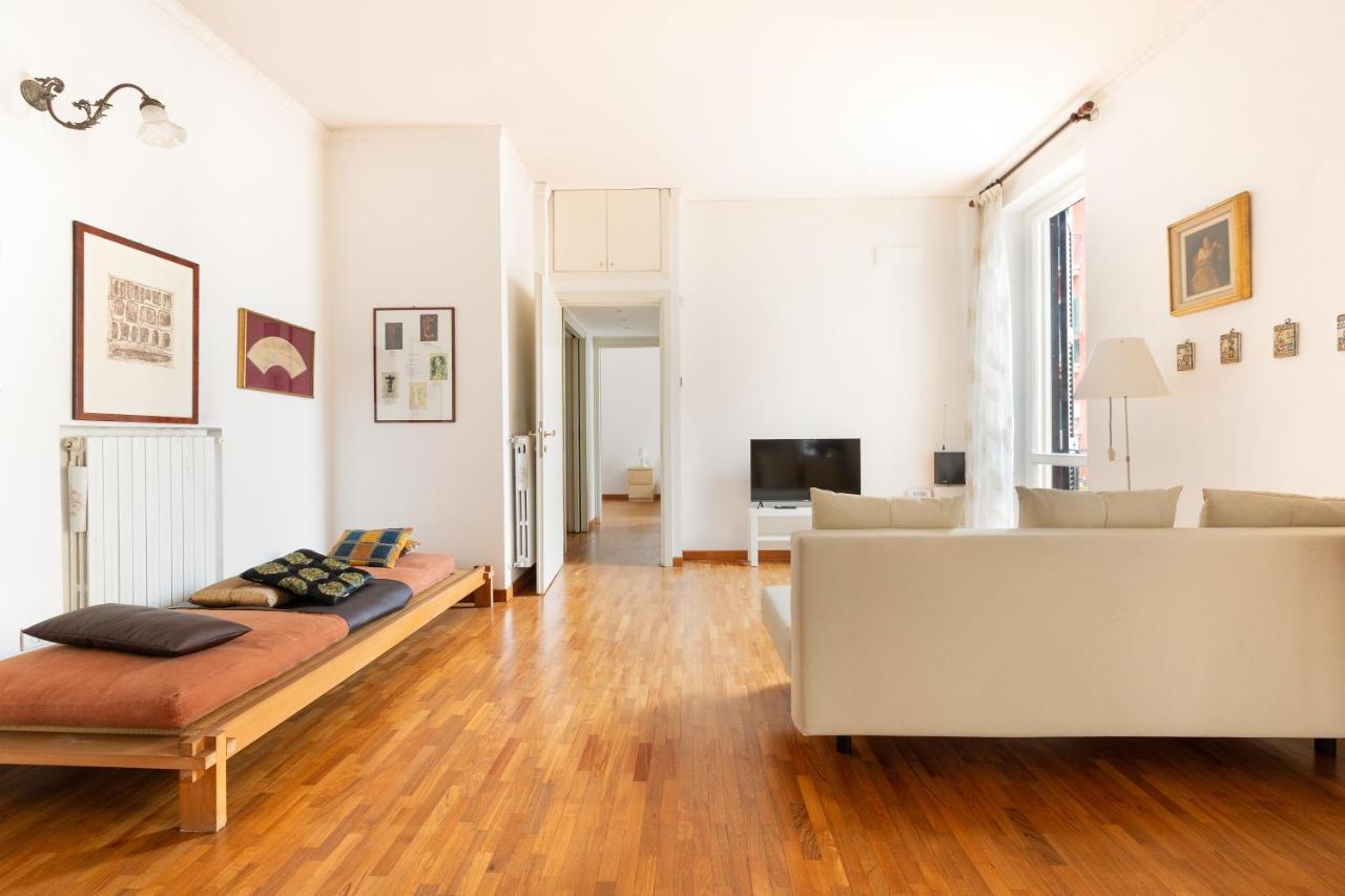 Cozy Apt With Balcony - Porta Romana District Milan Bagian luar foto